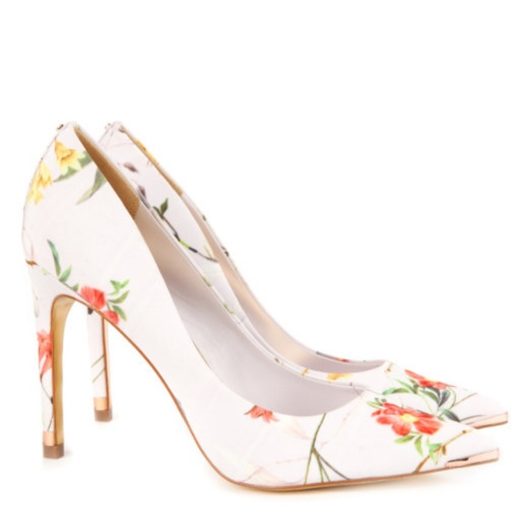 ted baker light pink heels